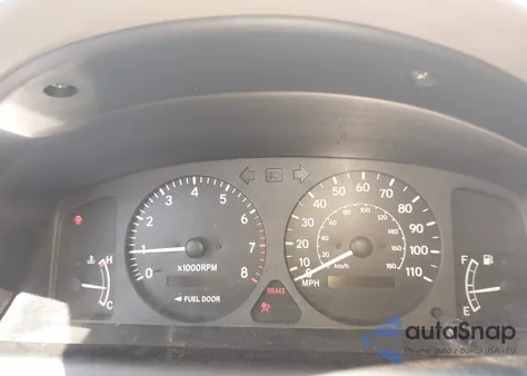 2001 Toyota Corolla Le z USA, uszkodzony, nr VIN 2T1BR12E01C396970